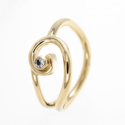 Gold ring with diamond