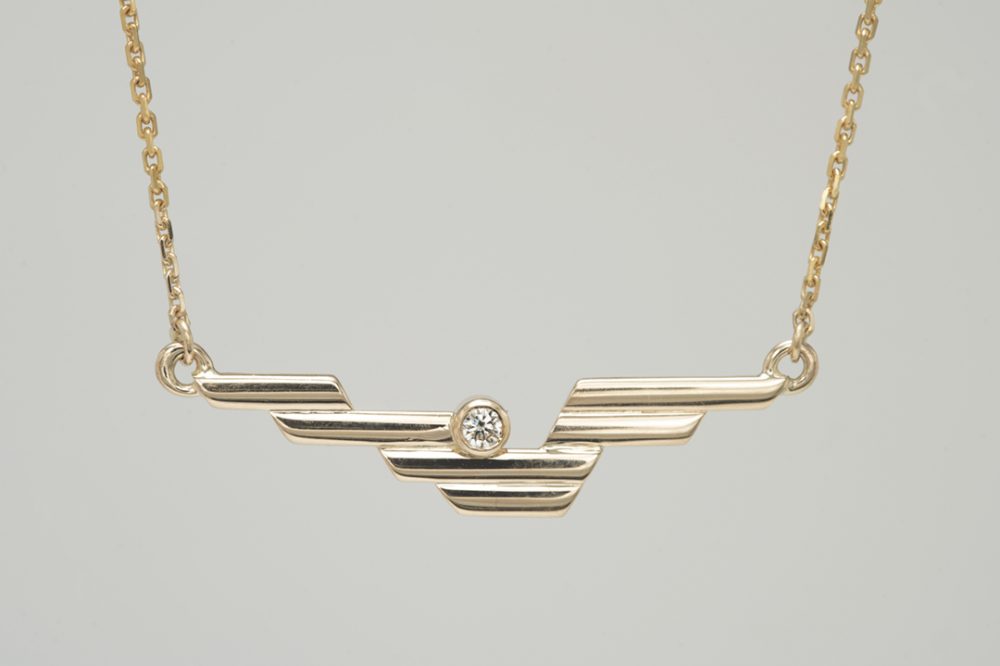 Gold necklace "Stripes"