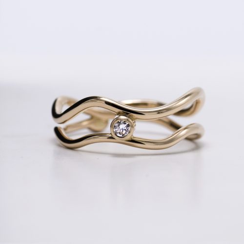 Gold ring with diamond